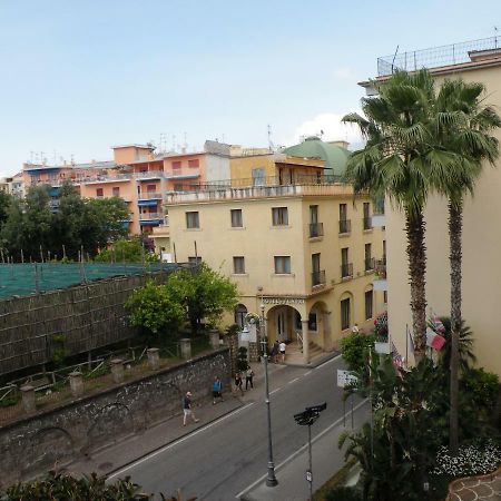 Bluedream Apartament Sorrento Esterno foto